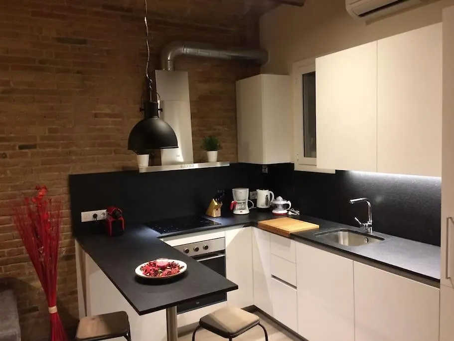 Lovely & Bright Vila Olimpica Beach Apartment Barcelona