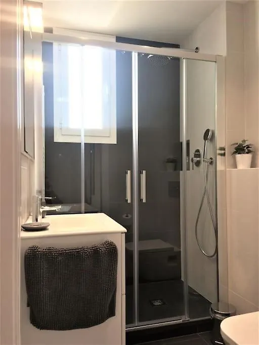 Lovely & Bright Vila Olimpica Beach Apartment Barcelona
